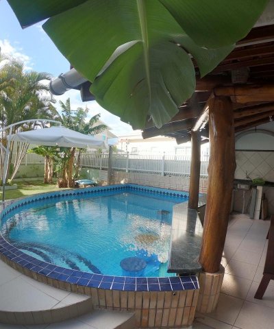 Casa para locação com piscina na praia de Palmas 