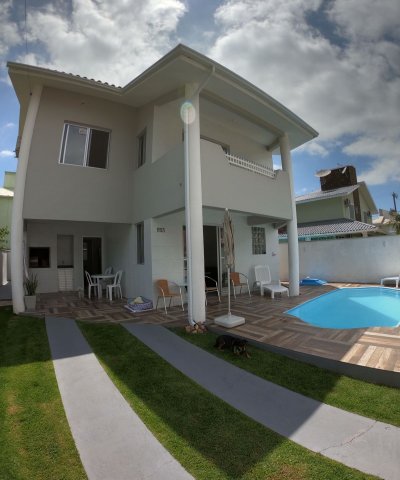 Casa pra locação com piscina na praia de Palmas 